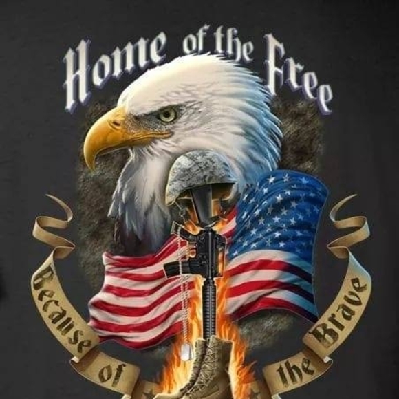 Profile Picture of David Moliere (@molieredavid79) on Poshmark