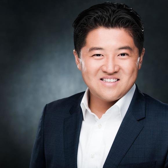 Profile Picture of Ben Hsu (@benhsu) on Poshmark