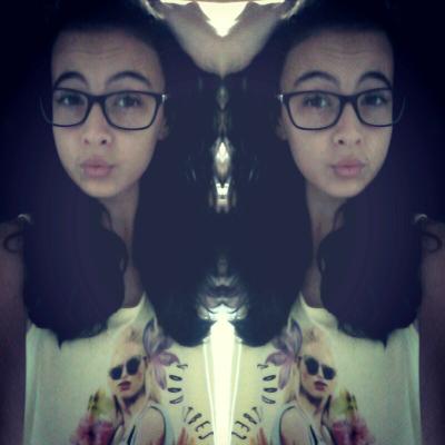 Profile Picture of Larissa_schmidt (@lalinhasilvano) on Twitter