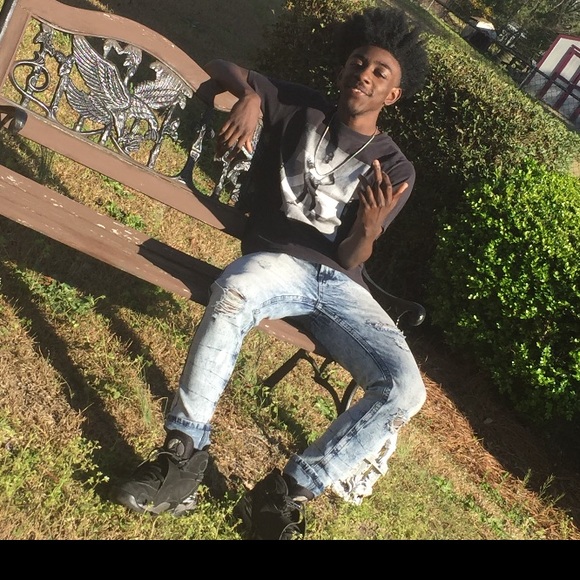 Profile Picture of Dorian Richardson (@drichardsons) on Poshmark