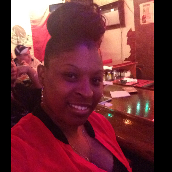 Profile Picture of Kaleena B (@leen) on Poshmark