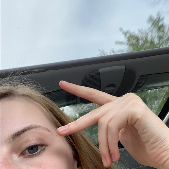 Profile Picture of Isabelle Flaherty (@issa_flaherty) on Poshmark