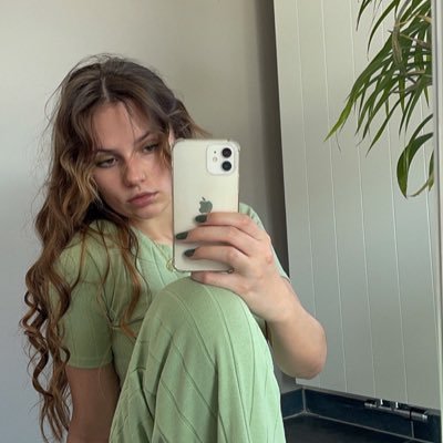 Profile Picture of Kiana Nollet (@KianaNollet) on Twitter