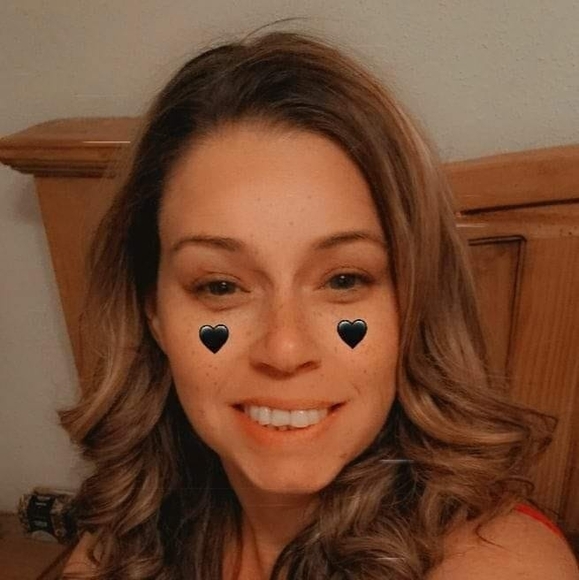 Tonya Clouatre - Poshmark Profile Picture of Tonya Clouatre (@clouatre1975) on Poshmark