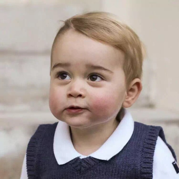 Bella Liu - Poshmark Profile Picture of Bella Liu (@hellothere12312) on Poshmark