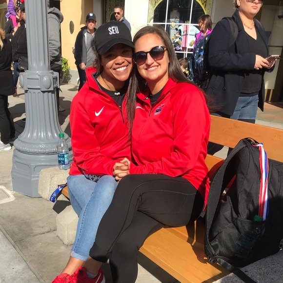 Profile Picture of Carly Mcclellan (@carlym247) on Poshmark