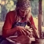 Profile Picture of Val Newton (@valnewton.ceramics) on Instagram