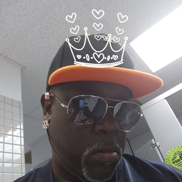 Profile Picture of Tony Rone (@tony_rone) on Poshmark