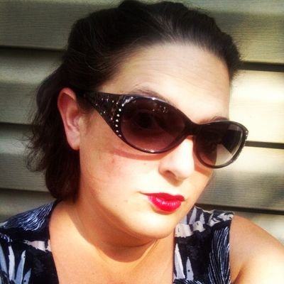 Profile Picture of Amanda Hooser (@manderbet) on Twitter