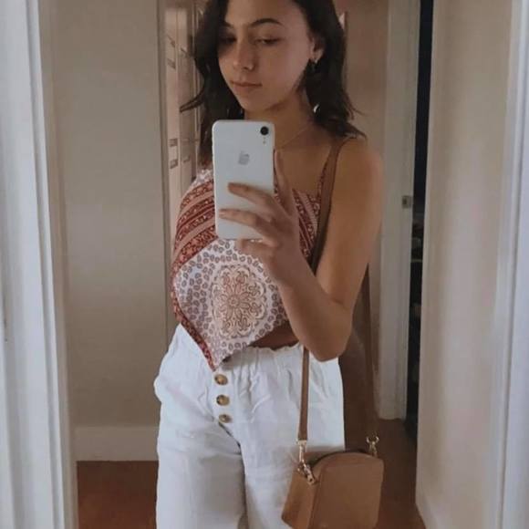 Profile Picture of Alicia Mizzi (@alicia_mizzi) on Poshmark