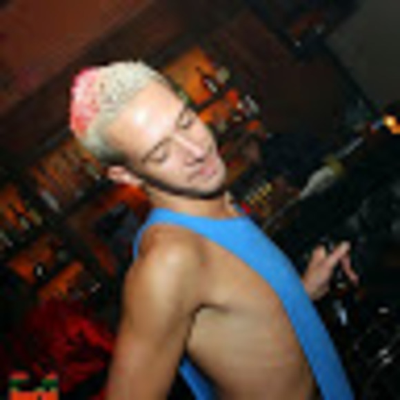 Profile Picture of Philip Osher (@philip_osher) on Poshmark