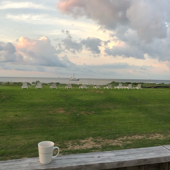 Profile Picture of Debra Curington (@debbiewcur) on Poshmark