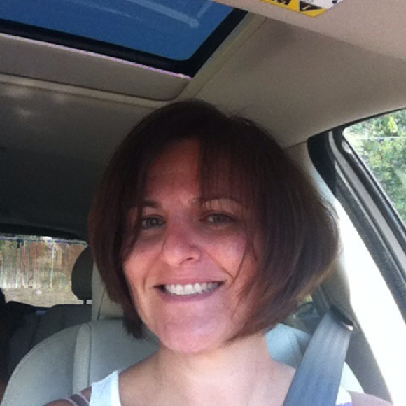 Profile Picture of Lisa Heumann (@lsheumann) on Poshmark