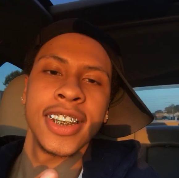 Profile Picture of Larnzia Carrothers (@larnziac) on Poshmark