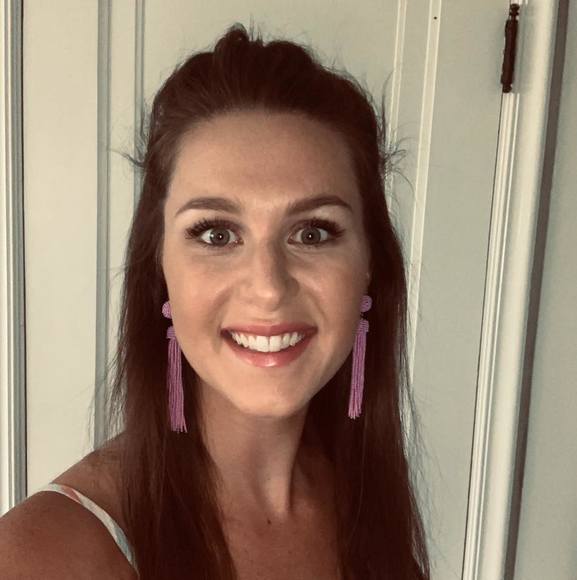 Profile Picture of Liz Torrison (@tennisliz527) on Poshmark