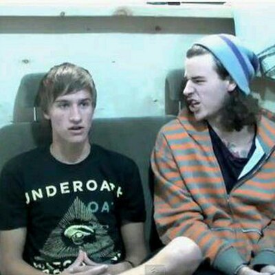 Profile Picture of Robert Torn (@rawbirdtorn) on Twitter