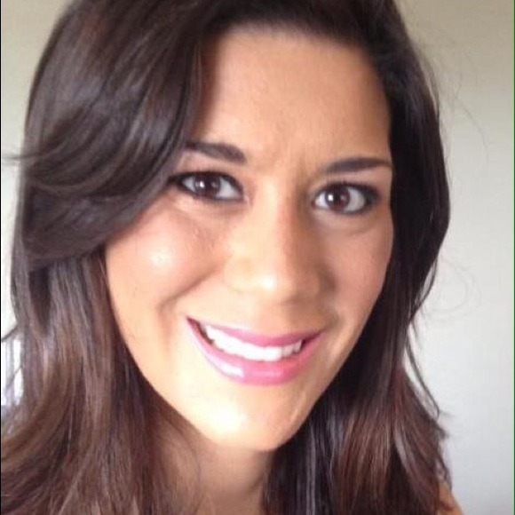 Profile Picture of Elisabeth Andrews (@lissabeth) on Poshmark