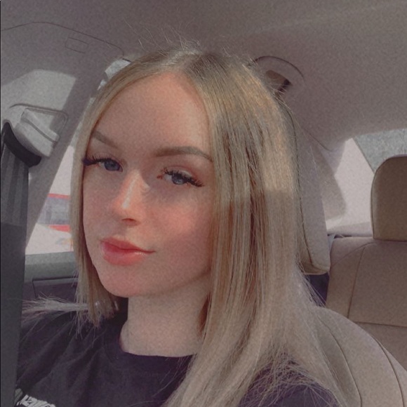 Profile Picture of Mack Warden (@mack_warden) on Poshmark