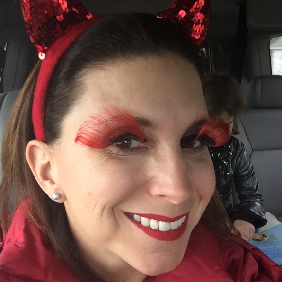 Profile Picture of Rhonda Tipple (@rptipple) on Poshmark