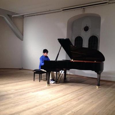 Profile Picture of Jerry Jun Weng (@JerryJunWeng) on Twitter