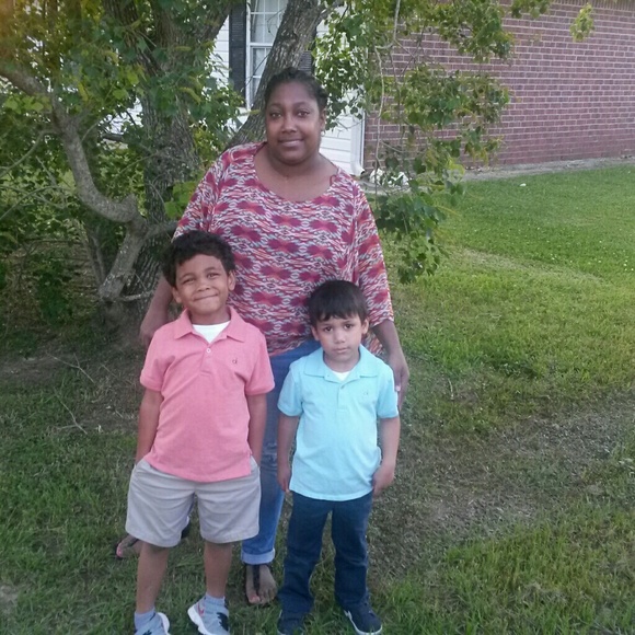 Helen Galentine - Poshmark Profile Picture of Helen Galentine (@heleng170) on Poshmark