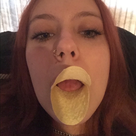 Olivia Birman - Poshmark Profile Picture of Olivia Birman (@oliviaaria333) on Poshmark