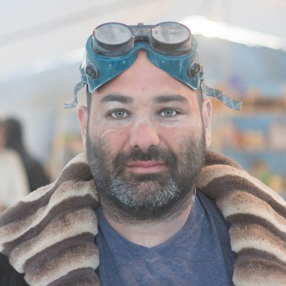 Jon Smithen - Poshmark Profile Picture of Jon Smithen (@mcadoo299) on Poshmark