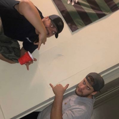 Profile Picture of Michael Rinehart (@mikerhinoo) on Twitter