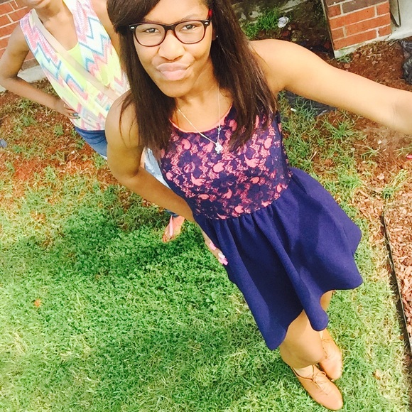 Profile Picture of Kee Wee (@kashykee) on Poshmark