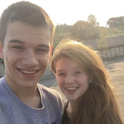 Profile Picture of Sam Evenson (@SamEvendaughter) on Twitter