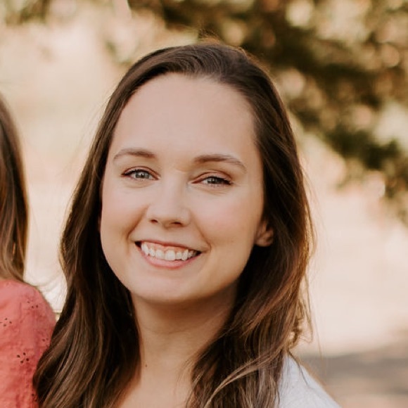 Profile Picture of Sarah Irby (@sarahsirby) on Poshmark