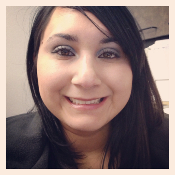 Profile Picture of Michelle Cavazos (@mica0104) on Poshmark