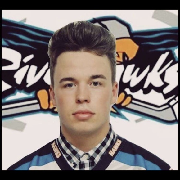 Profile Picture of Bailey Pritchard (@pritchbail) on Poshmark