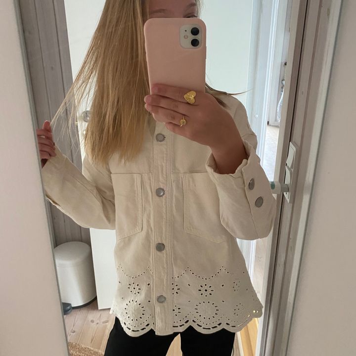 Profile Picture of * CJ / (@ceciliejorgensen) on Tiktok