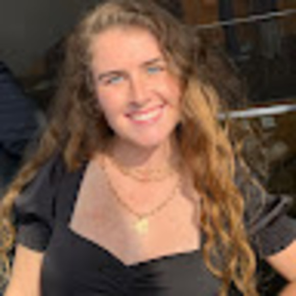 Profile Picture of Beatrice Branscome (@bcbransc) on Poshmark