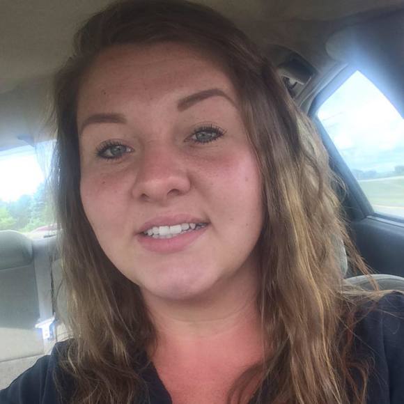 Profile Picture of Brittany Shavrnoch (@bshavrnoch) on Poshmark