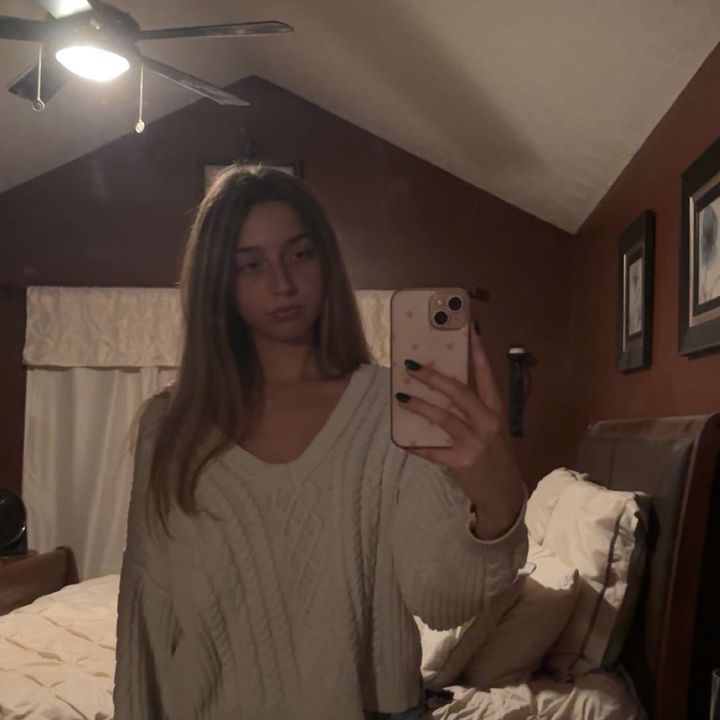 Profile Picture of alyssa (@alyssablaschek) on Tiktok
