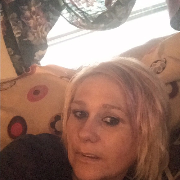 Profile Picture of Sharon Bellew (@haydensmeme2016) on Poshmark