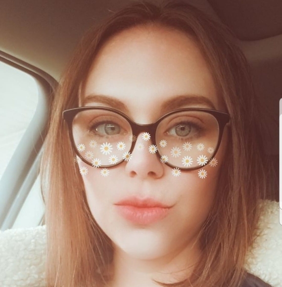 Profile Picture of Monika Kuhlmann (@sillymishka4) on Poshmark