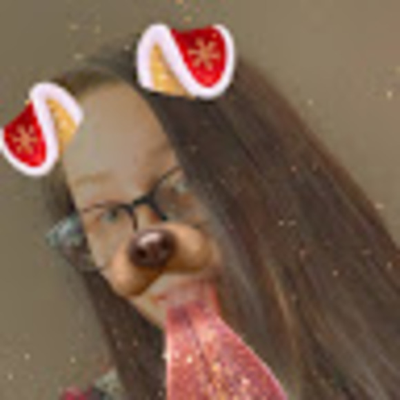 Profile Picture of Jenna Osborne (@jennaosborne428) on Poshmark