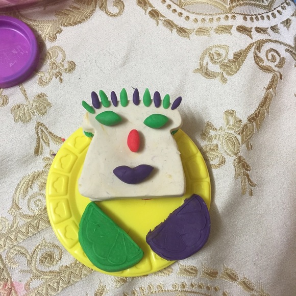 Profile Picture of Riana Haque (@rianahaque1) on Poshmark