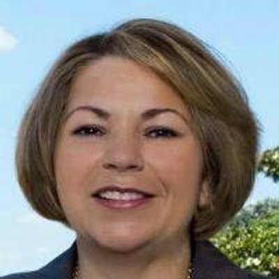 Profile Picture of Loretta Sanchez (@bathroomsealing) on Twitter