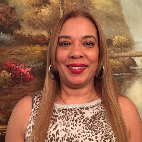 Profile Picture of Pily Oquendo (@maripily174) on Poshmark