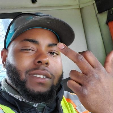 Profile Picture of RichMan, 25 Years Old 🚛 🤫 😎 💯 (@Big_Jessie) on Twitter