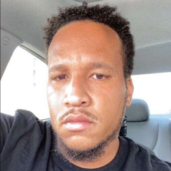 Profile Picture of Andre Johnson (@snkrf33n) on Poshmark