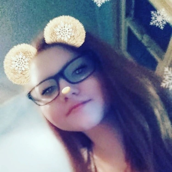 Profile Picture of Alaynna Jasky (@alaynna_jasky) on Poshmark