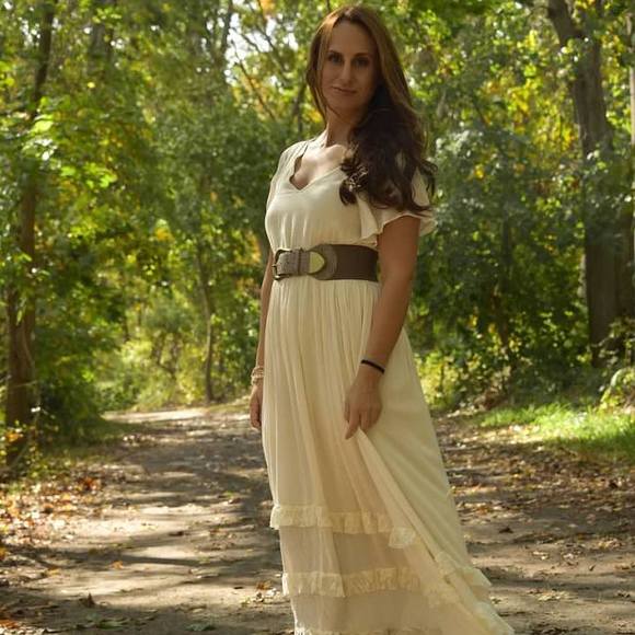 Profile Picture of Tracy Lombardi farino (@tracys_closet) on Poshmark