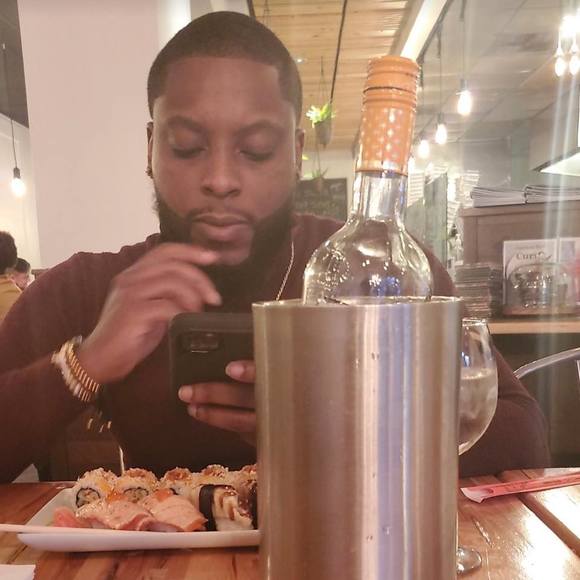 Profile Picture of Marcus Fox (@marcusfox) on Poshmark