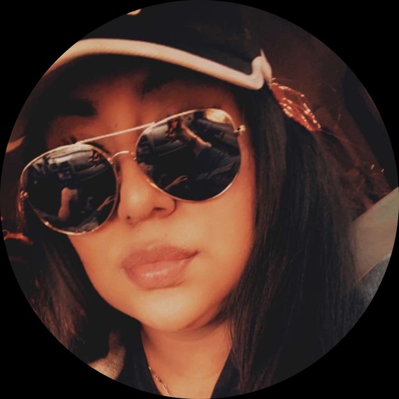 Profile Picture of Janette Jimenez (@mia252016) on Poshmark