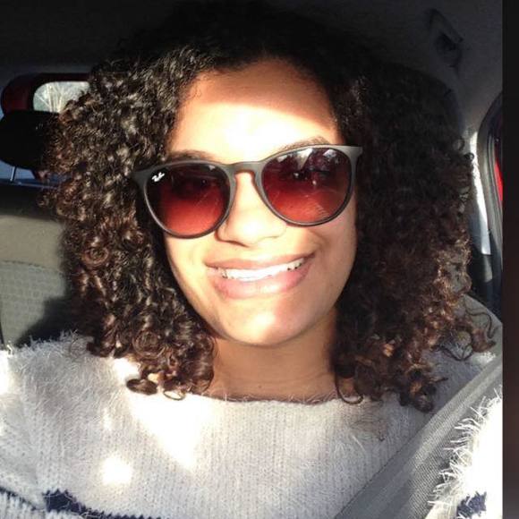 Profile Picture of Karen Solana (@justdnk) on Poshmark